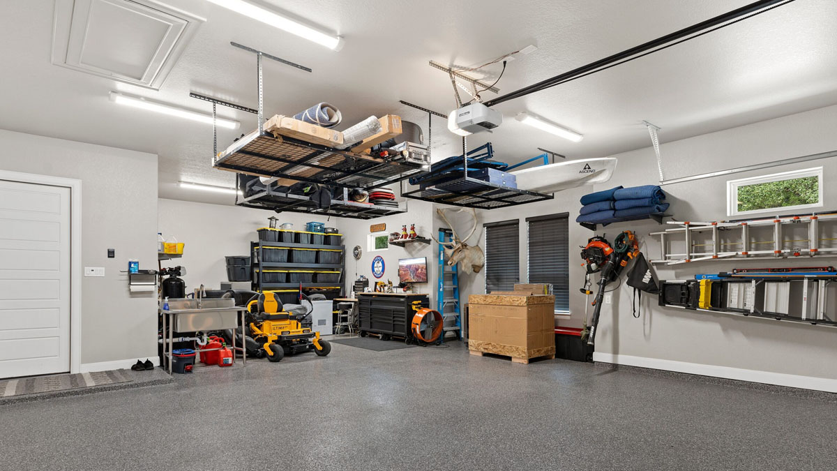 top-benefits-of-using-self-storage-for-home-improvement-and-space-management